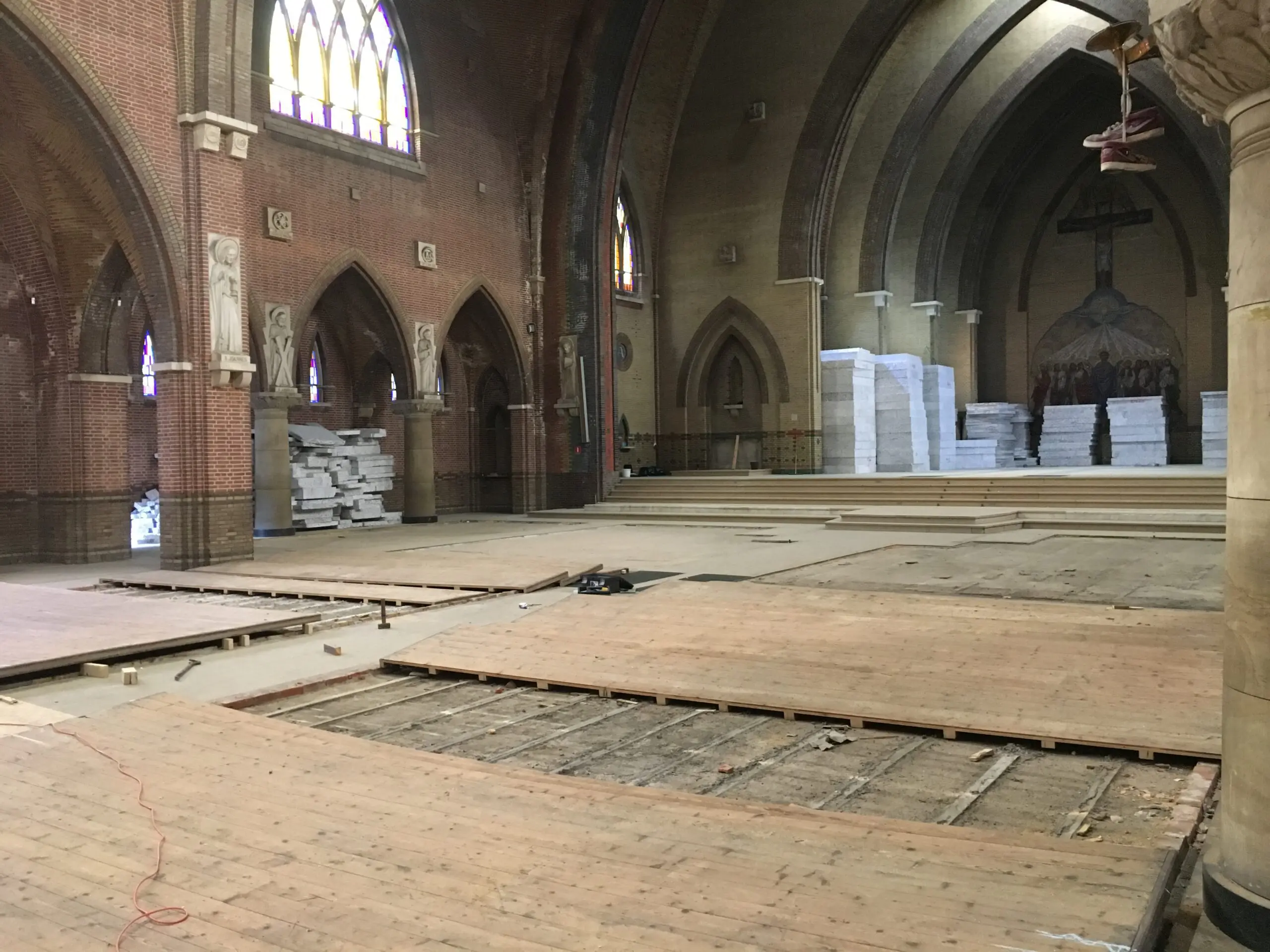 CirQ Wood vuren vloerdelen kerk arnhem